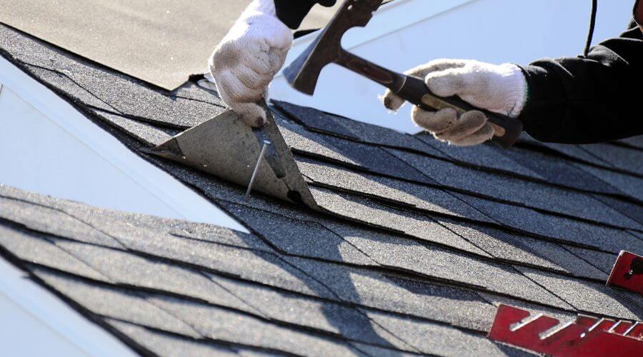 Professional gutter cleaning in Riverside, CT